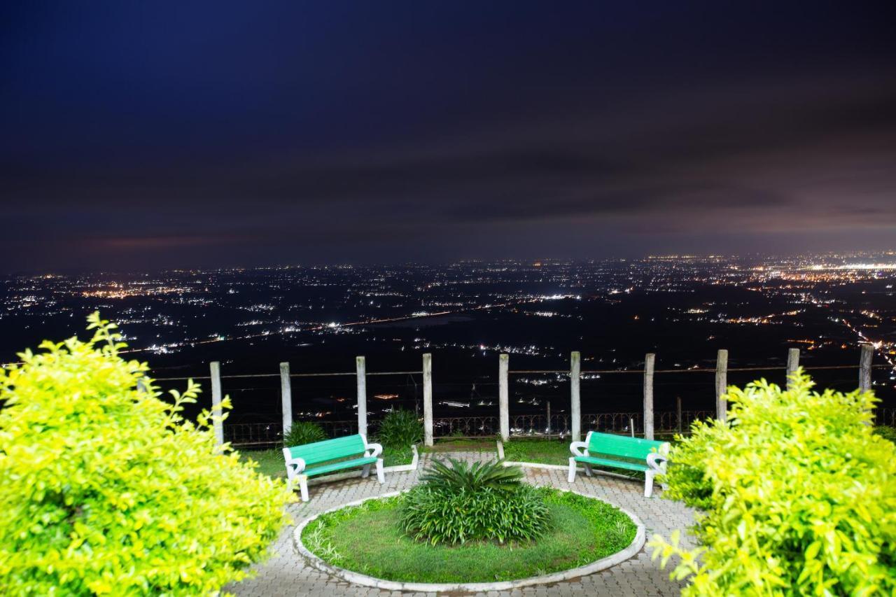 Kstdc Hotel Mayura Pine Top Nandi Hills Exterior foto